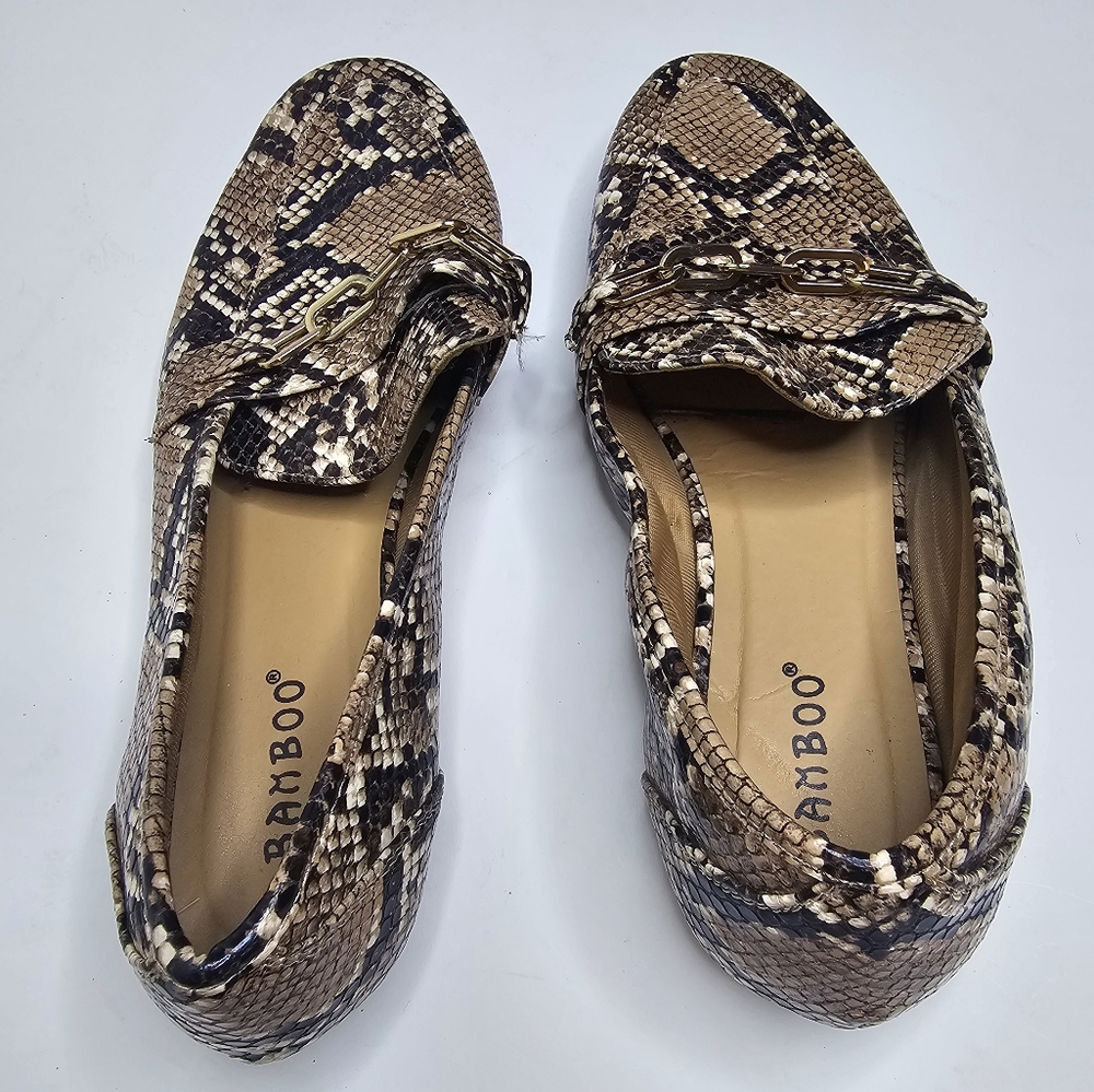 Bamboo Snake Print Women's Loafer Size: 7.5 With Fashion Gold Chain - Picture 3 of 7